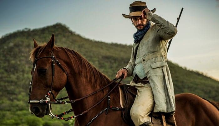 Em "Velho Chico", Santoro terá noite de amor com moça e será forçado a casar