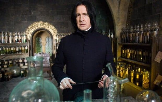 Autora de Harry Potter revela segredo que contou para Alan Rickman, confira
