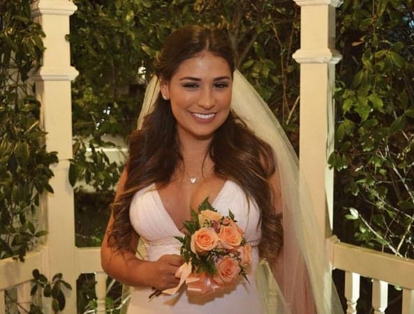Simone, da dupla "As Coleguinhas", renova votos de casamento em Las Vegas