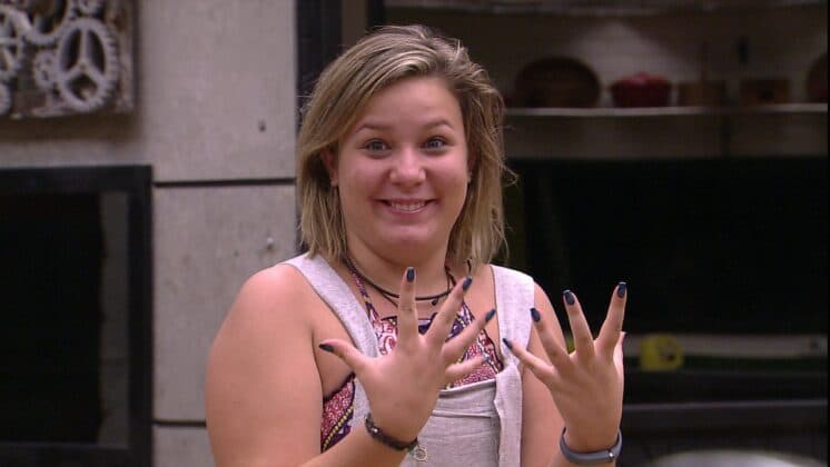 Após fim do "BBB 16", Maria Claudia abre o coração sobre Matheus