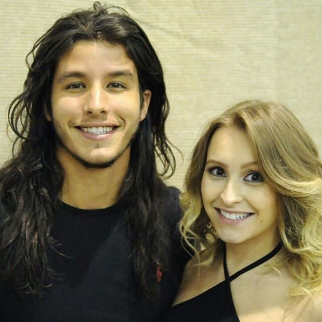 Confira fotos de bastidores do elenco da novela "A Terra Prometida"