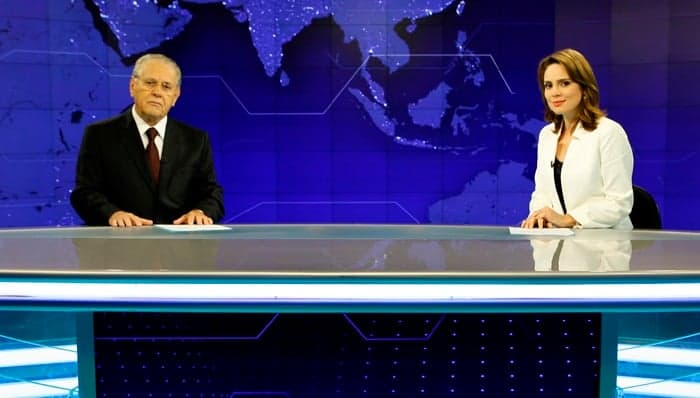 SBT erra e vaza bastidor do "SBT Brasil" durante exibição do "Chaves"; assista