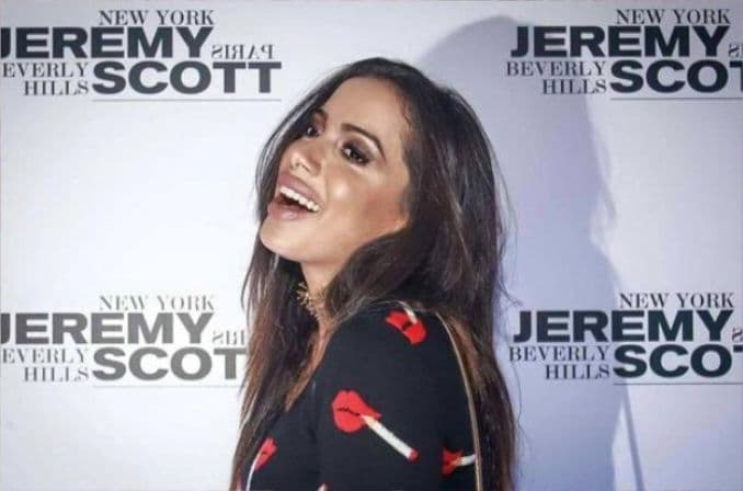 Foto antiga de Anitta cai na web e cantora vira piada