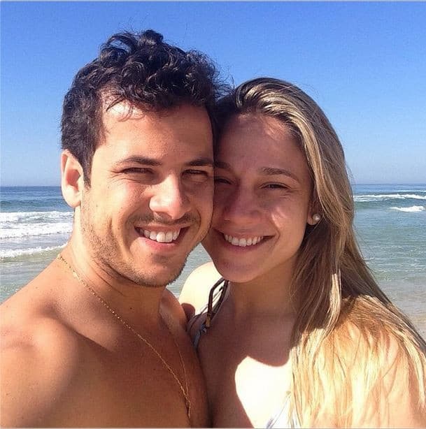 Fernanda Gentil escreve mensagem emocionante ao publicar foto com ex-marido e filho
