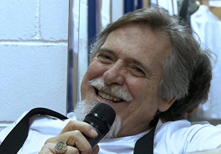 José de Abreu é comparado com José Mayer e responde: "respeito local de trabalho"