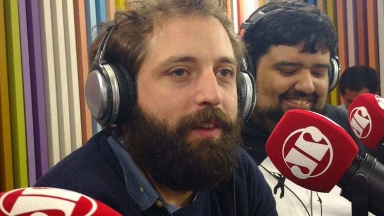 Marco Feliciano discute com Gregório Duvivier ao vivo, diz que humorista mente e chama pra debate