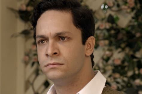 Após 3 anos fora do ar, Rainer Cadete muda o visual e aparece diferente para novela das 21h A Dona do Pedaço; veja