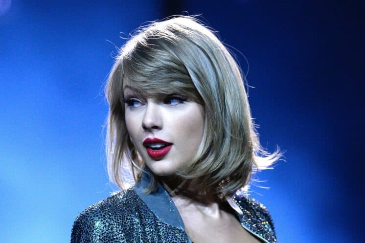 Taylor Swift lança música com Zayn para "Cinquenta tons mais escuros"