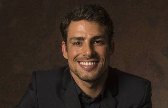 Cauã Reymond fala sobre como lidar com a fama