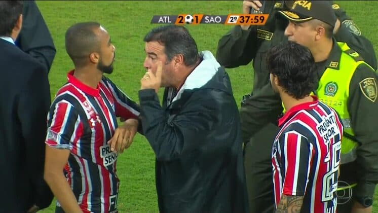 Com barraco, eliminação do São Paulo na Libertadores rende ótima audiência à Globo