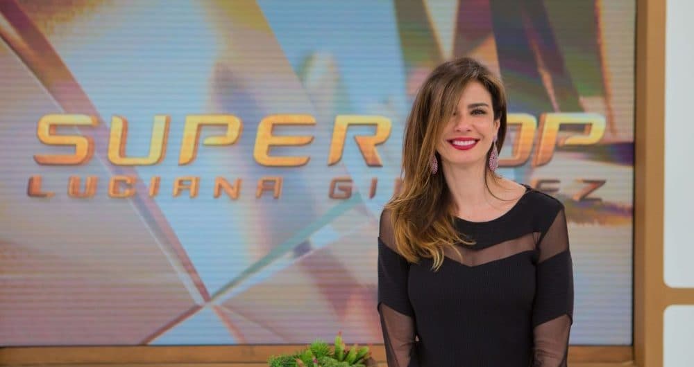 Luciana Gimenez comanda o Superpop na RedeTV! Foto: Divulgação Luciana Gimenez comanda o Superpop na RedeTV! Foto: Divulgação