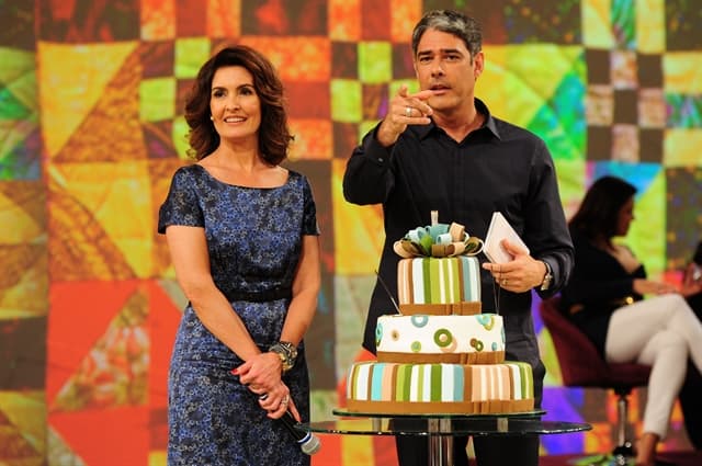 Novo cenário do "Encontro" deve ser amadeirado; veja fotos