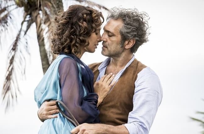 Autor admite "excesso de poesia" no início de "Velho Chico": "Não levava a lugar nenhum"