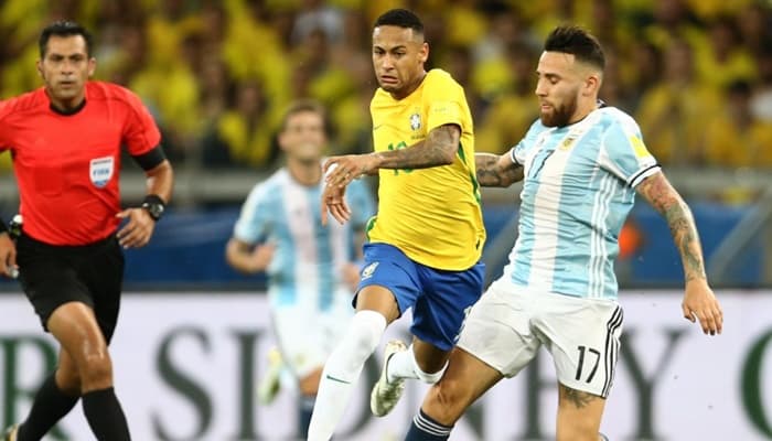 Neymar, Messi e Ronaldinho espantam o público ao presentear amigos e familiares com carros e mansões de luxo