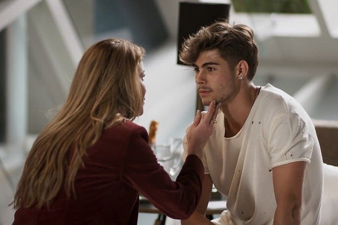 "Rock Story": Léo Regis fica "deprê" após levar fora de Diana: "ela era tudo para mim"