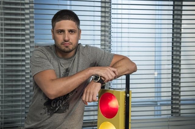Daniel Rocha fala sobre par romântico com Claudia Raia: "homens me invejando"