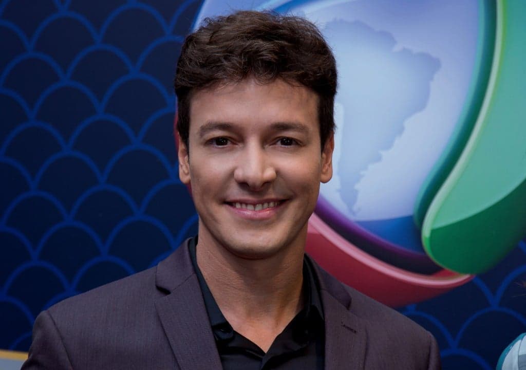 Desde estreia aos domingos, Rodrigo Faro elevou audiência da Record em 40%