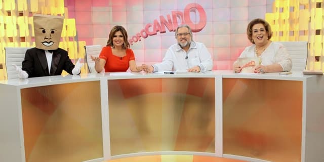 Ameaçado, "Fofocando" recebe ajuda do SBT para subir na audiência