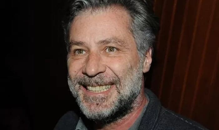 Leopoldo Pacheco muda radicalmente o visual para próxima novela das 18h; veja!
