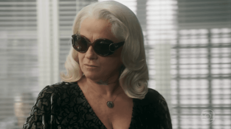 “A Lei do Amor”: Magnólia se revolta com traição e esfaqueia Tião