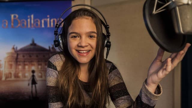 A atriz Mel Maia, de 12 anos, está super animada com a estreia do filme francês "A Bailarina" (Foto: Divulgação) A atriz Mel Maia, de 12 anos, está super animada com a estreia do filme francês "A Bailarina" (Foto: Divulgação)