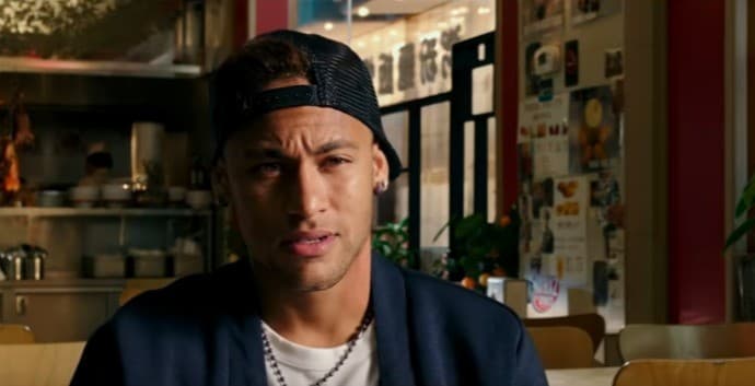 Neymar muda radicalmente de visual, atinge 1 milhão de curtidas e faz sucesso