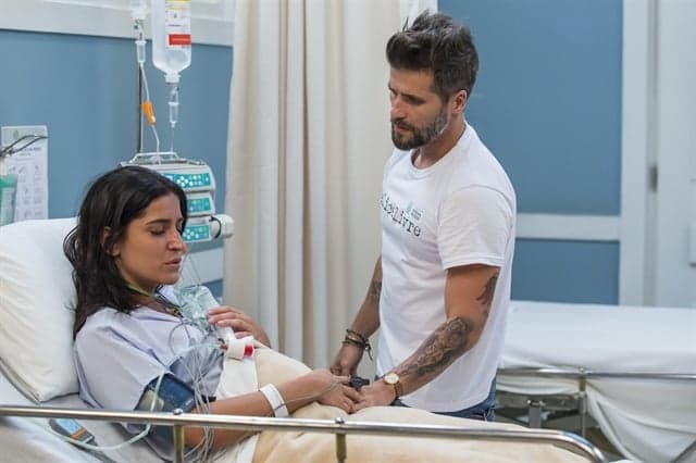 "Sol Nascente": Carol revela toda a verdade a Mario e fica entre a vida e a morte no hospital