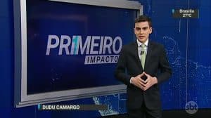 Dudu Camargo no comando do "Primeiro Impacto" (Foto: Reprodução/SBT)