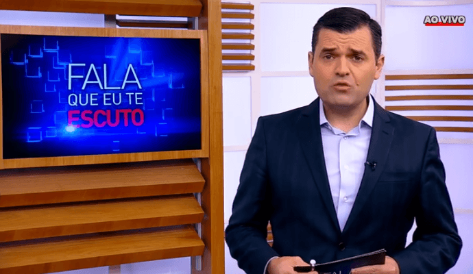 Record usa programa da igreja Universal na guerra contra a TV paga