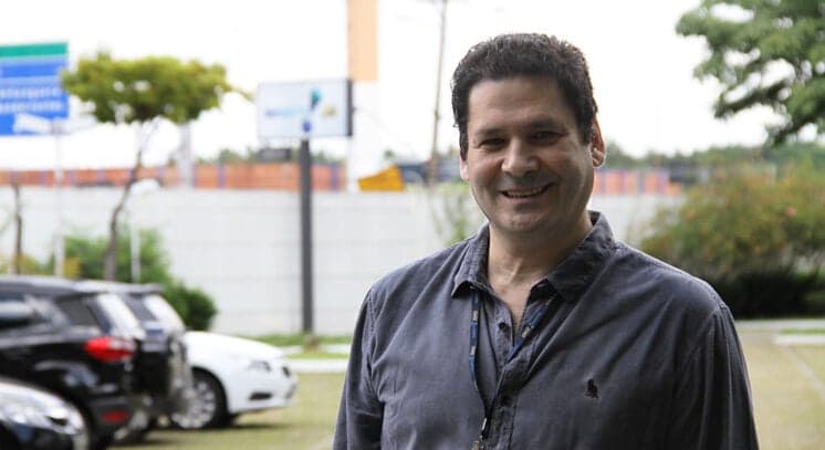 Elias Abrão anuncia demissão da RedeTV: "Foram 2 anos de muitas alegrias"