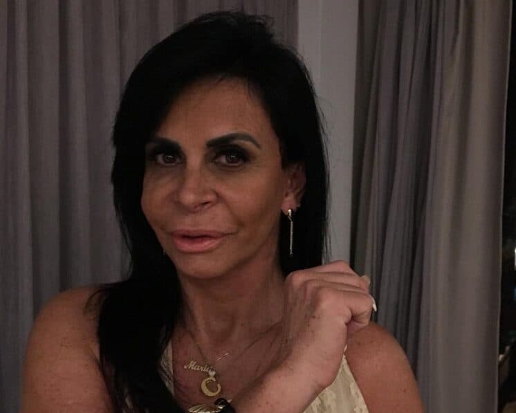 Gretchen faz seguro de quase 100 mil reais do bumbum e confunde valor
