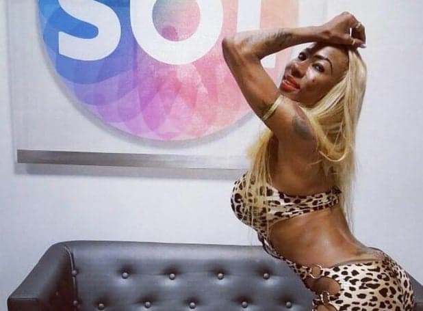 Inês Brasil abandona palco de programa por causa de repórter do "Pânico"