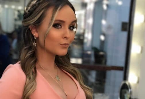 Larissa Manoela fala sobre seguir carreira internacional: "É um sonho"