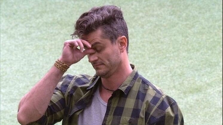 "BBB17": Marcos aponta dedo para Ieda e é chamado de machista na internet