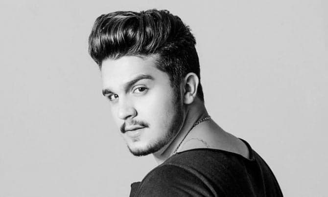 Luan Santana surpreende em mudança de visual e faz campanha social