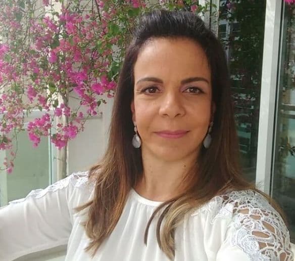 Sula Miranda faz suspense em foto antiga na web: "Cadê Maria Odete?"