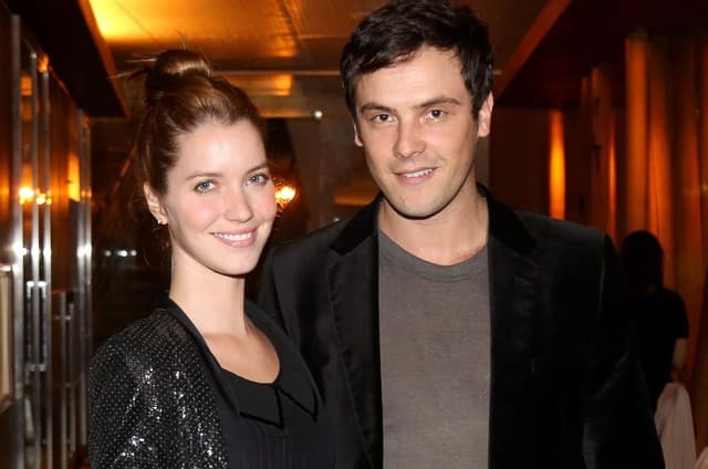 Após fim do namoro, saiba como está a relação de Sergio Guizé e Nathalia Dill