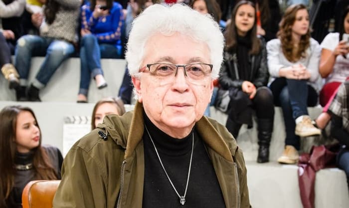 Supervisionando remake de "Carga Pesada", Aguinaldo Silva critica método de produção de séries na Globo