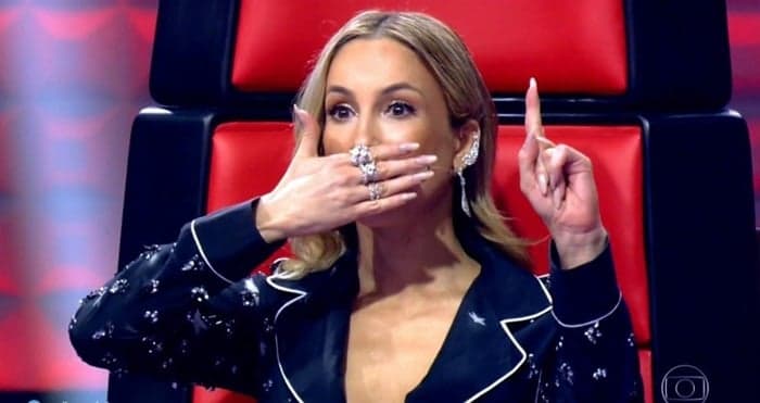 Claudia Leitte dá sua opinião sobre troca de lugares no "The Voice": "Dança das cadeiras"