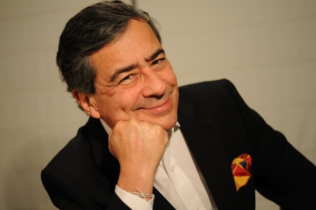 Record toma decisão importante sobre o futuro de Paulo Henrique Amorim