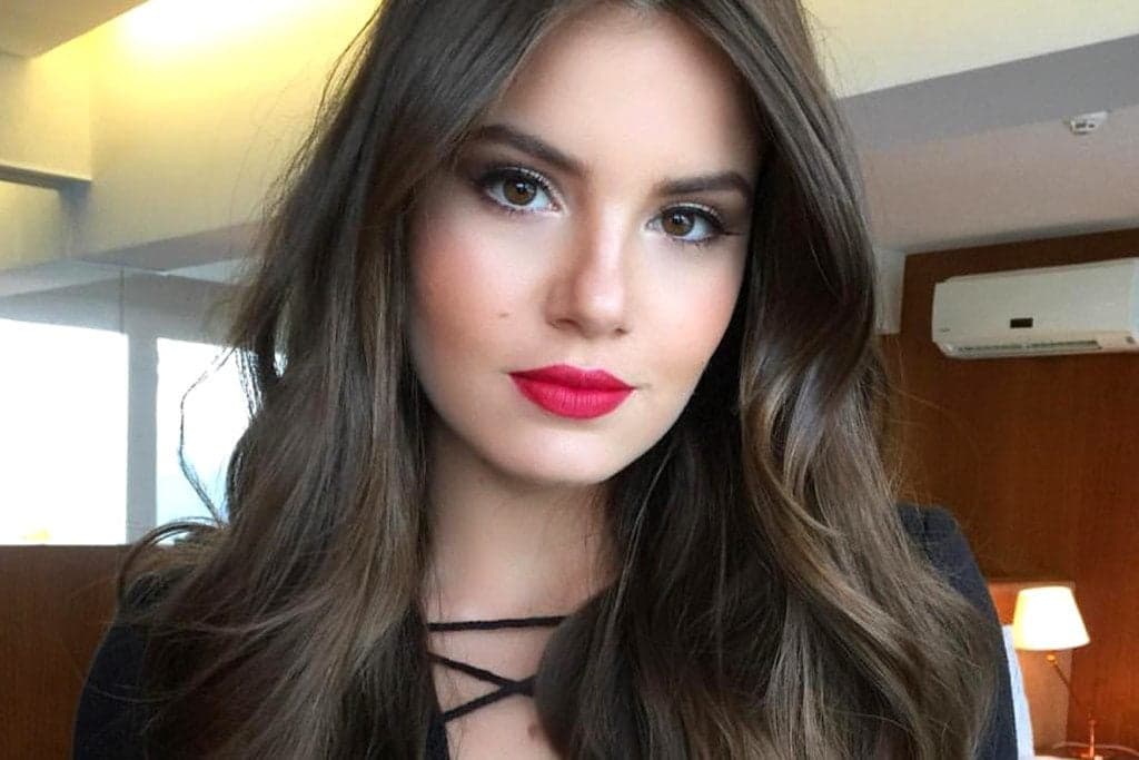 "Não era só do jeito que eu queria", diz Camila Queiroz sobre a fama