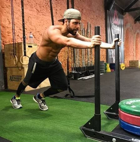 Galã português Pedro Carvalho 'seca' com crossfit Foto: Reprodução Instagram