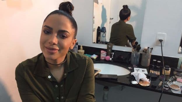 Anitta, que é sua própria empresária, trava luta consigo mesma em entrevista reveladora