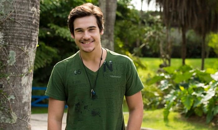 Nicolas Prattes é confirmado no elenco de nova série da Globo