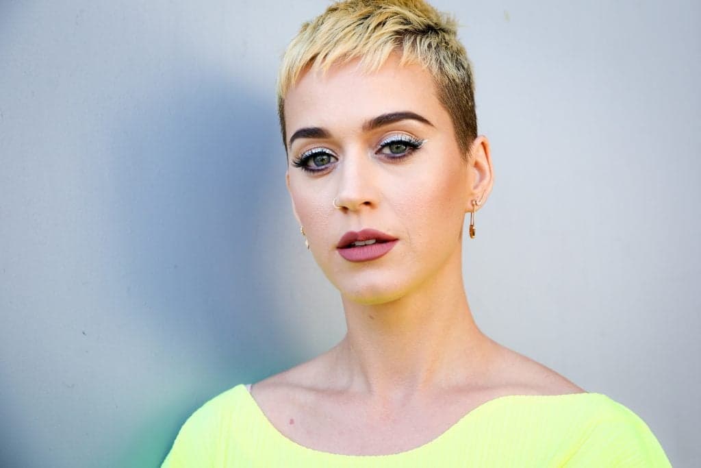 Após ser abandonada no último casamento, Katy Perry é pedida em noivado por ator famoso