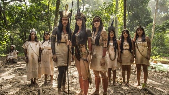 "Novo Mundo": Jacira reúne mulheres da aldeia para lutar contra brancos
