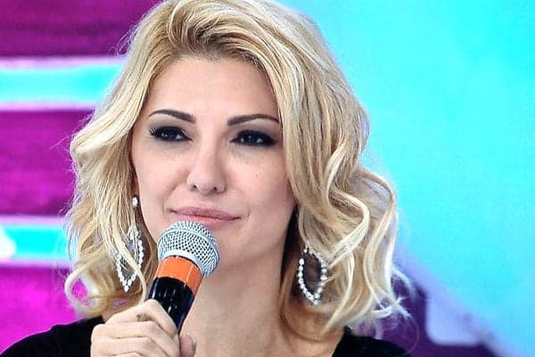 Antonia Fontenelle faz desabafo. Antonia Fontenelle faz desabafo.