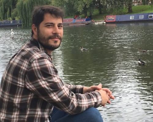 Evaristo Costa entra em moda da internet e faz publicação inusitada no Instagram