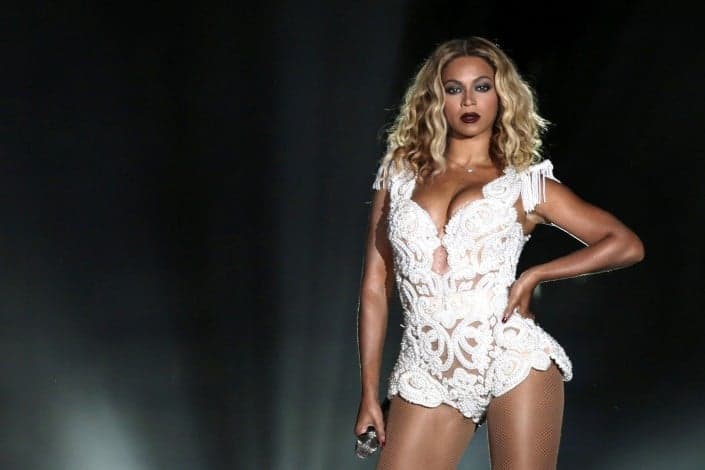 Antes de ser rica e famosa, Beyoncé já varreu cabelo do chão em salão de beleza