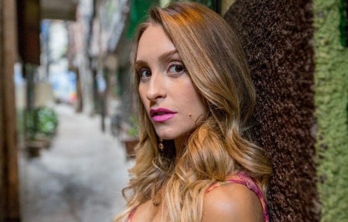 Após A Força do Querer, Carla Diaz radicaliza visual e surpreende com mudança